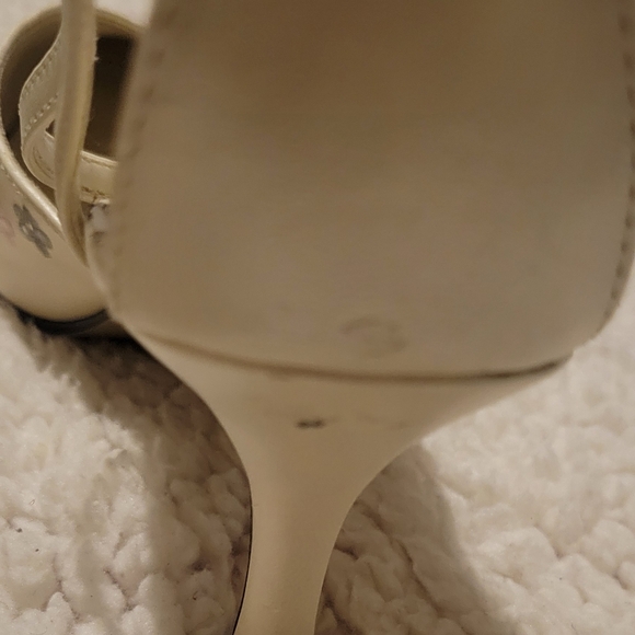 WOMENS PIERRE DUMAS LEATHER POINTED TOE CREAM FLORAL HEELS W/ ANKLE STRAP SZ 7.5 - Picture 12 of 16